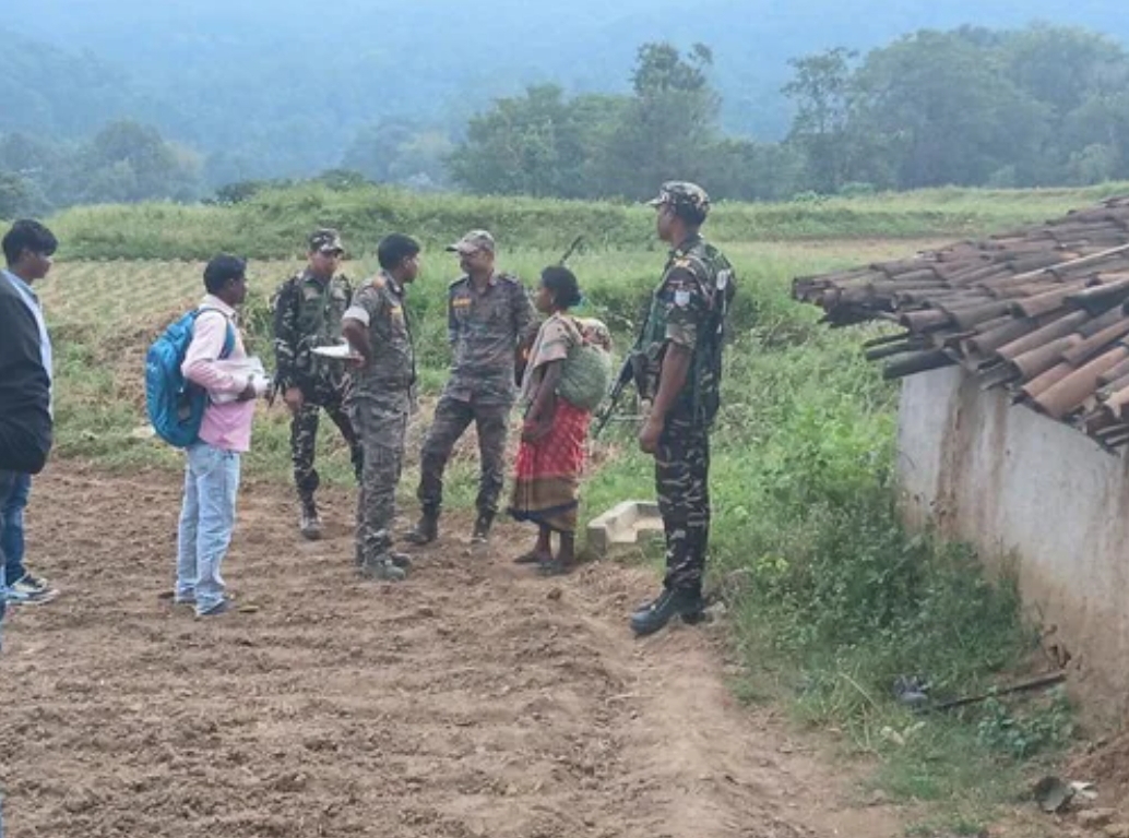 पारिवारिक विवाद का खौफनाक अंत: लोहरदगा में माँ-बाप और 10 साल के बेटे की पीट-पीटकर हत्या!